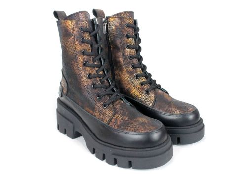 дамски боти Luna Forte от естествена кожа със змийски принт и масивно грайферно ходило