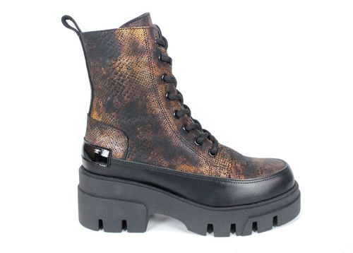 дамски боти Luna Forte от естествена кожа със змийски принт и масивно грайферно ходило
