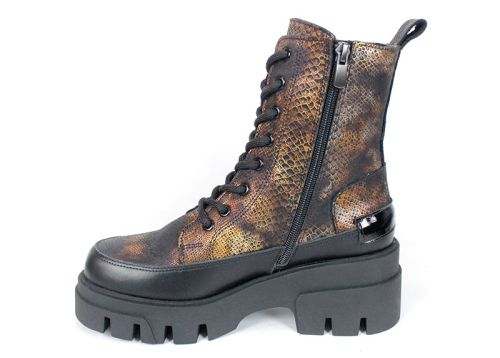 дамски боти Luna Forte от естествена кожа със змийски принт и масивно грайферно ходило