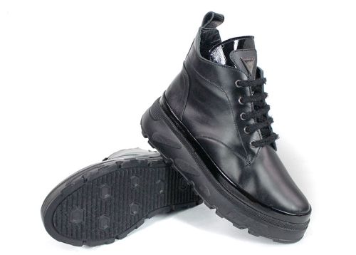 Дамски спортни боти Night Nova от естествена кожа – черни