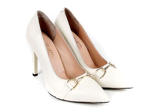 Дамски официални обувки Nera – естествена кожа, цвят шампанско, висок ток