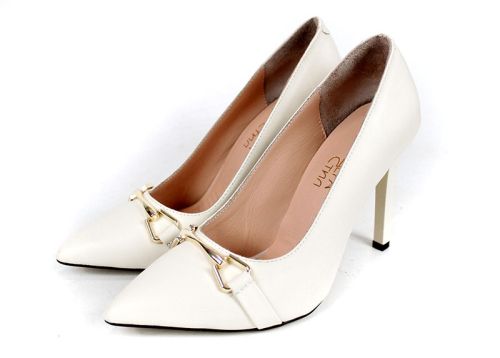 Дамски официални обувки Nera – естествена кожа, цвят шампанско, висок ток