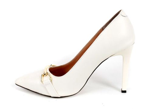 Дамски официални обувки Nera – естествена кожа, цвят шампанско, висок ток