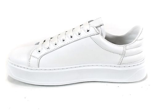 Дамски сникърси Aero Bianca бели естествена кожа