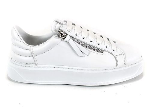 Дамски сникърси Aero Bianca бели естествена кожа