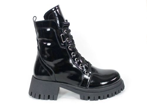 Черни дамски кубинки с връзки и ток