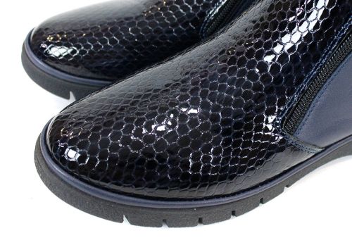 дамски ниски боти Velina Forte от естествен лак и кожа, тъмносини, с плюшен хастар и два ципа