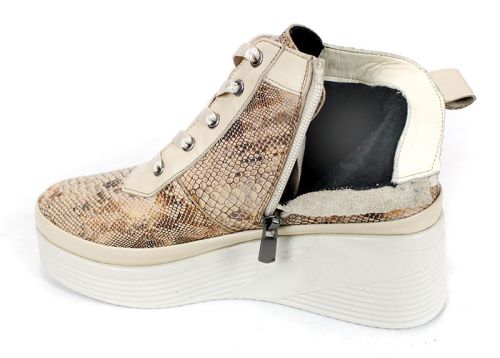 Дамски кларкове от естествена кожа със змийски принт – топъл хастар и удобна платформа - модел Perle Noire                                             Perle Noire