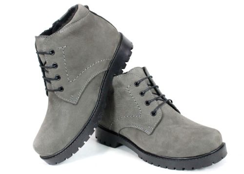 Vert Élégant – дамски зимни кларкове от естествен набук в сив цвят с топъл хастар