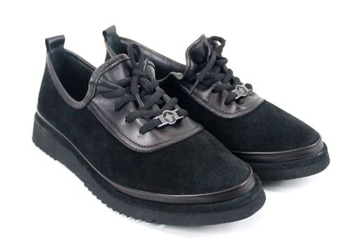 Дамски обувки големи размери Linea Forma в черен цвят