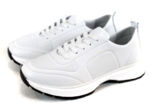 Дамски сникърси от естествена кожа в бяло - модел Aura Move