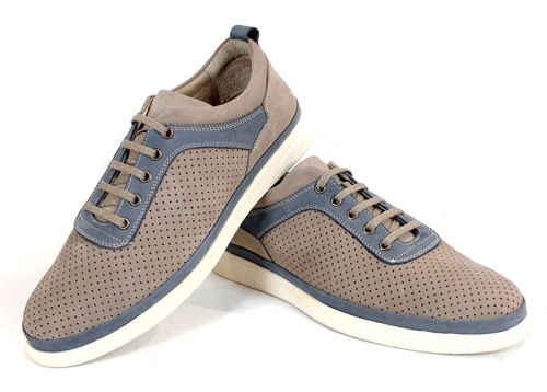 Мъжки летни обувки Arvo Pace от естествен перфориран набук в бежов цвят с дънково син акцент