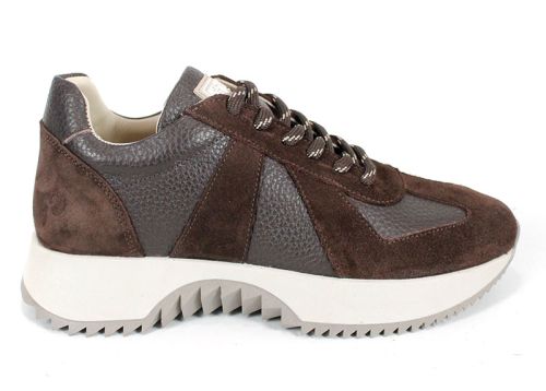 Дамски сникърси Nova Step от естествена кожа и велур в тъмно кафяв цвят
