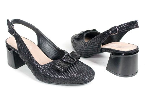 Дамски сандали Riva Plain от естествена кожа с отворена пета, перфорация и широк ток