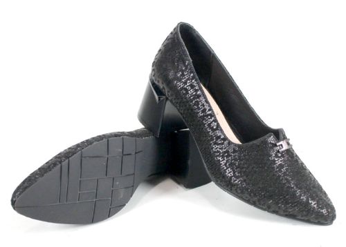 Дамски официални обувки от черна естествена кожа с перфорация и стабилен ток