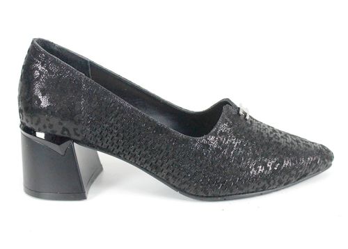 Дамски официални обувки от черна естествена кожа с перфорация и стабилен ток