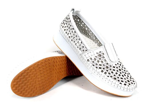 Леки дамски обувки с мемори стелка и равно ходило