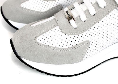 Alba Step – дамски сникърси от естествена кожа и велур в бяло