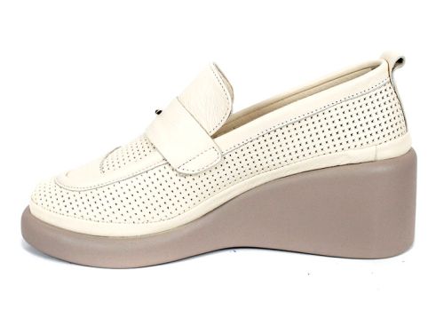 City Aura – дамски летни обувки от естествена кожа с перфорация и клин платформа