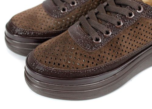 Bella Form – дамски летни обувки от естествен велур с перфорация в тъмно кафяво