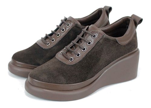 Дамски меки обувки Linea Ease от естествен велур и кожа в тъмно кафяво