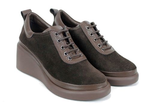 Дамски меки обувки Linea Ease от естествен велур и кожа в тъмно кафяво