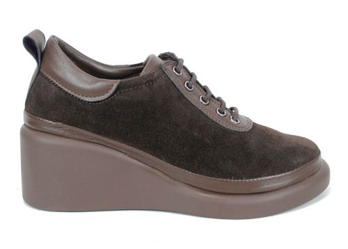 Дамски меки обувки Linea Ease от естествен велур и кожа в тъмно кафяво