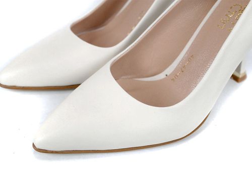 дамски обувки крем естествена кожа Metro Bloom