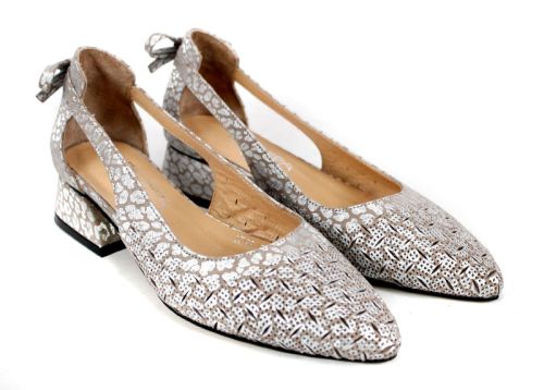 Дамски обувки Aria Flow от естествена кожа в визон с перфорация и нисък ток