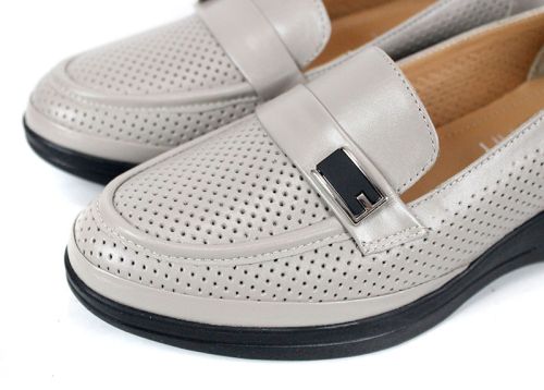 Eloria Form – дамски летни обувки от естествена кожа с перфорация в цвят визон