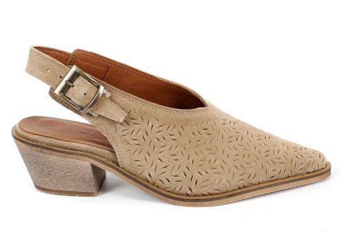 Дамско сабо Aura Clara в цвят канела – естествен велур и каубойски стил с характер