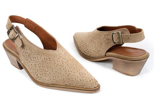 Дамско сабо Aura Clara от естествен велур в цвят канела с перфорация и отворена пета