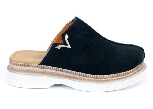 Дамско сабо Velvet Step – естествен велур и комфорт в черно