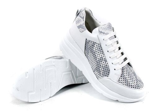Обувки Modern Allure – перфорация и лекота в бяло и сиво