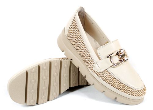 eleganti-damski-obuvki-louferi-bej-kozha-tekstil