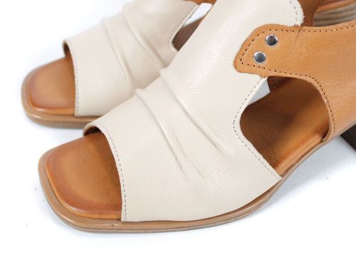 елегантни дамски сандали с ток от естествена кожа