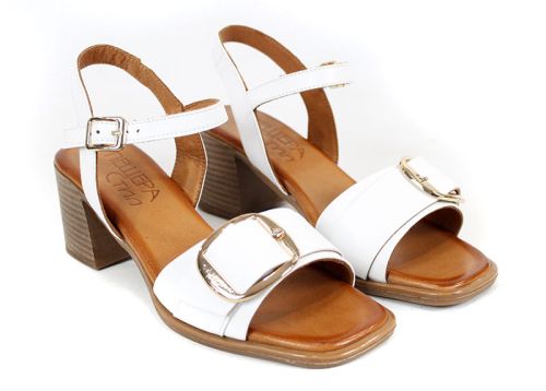 Silent Grace – бели дамски сандали на ток от естествена кожа
