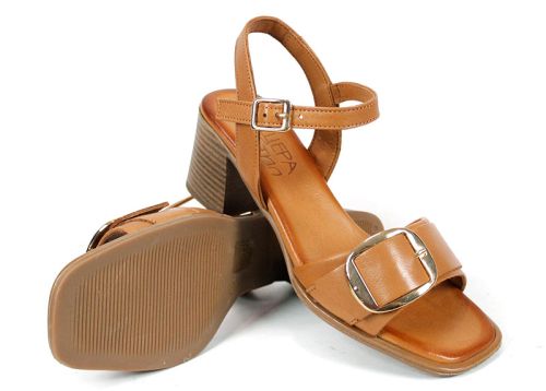 дамски сандали на ток светло кафяво естествена кожа