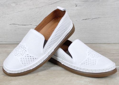 Летни обувки Selina Vanté – естествена кожа в бяло със ситна перфорация