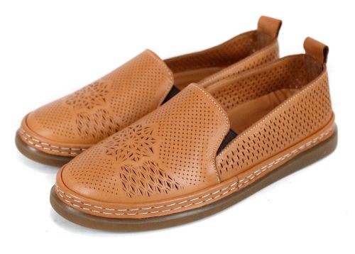 Летни обувки Selina Vanté – естествена кожа в светло кафяво със ситна перфорация