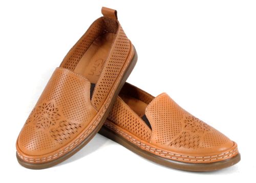 Летни обувки Selina Vanté – естествена кожа в светло кафяво със ситна перфорация