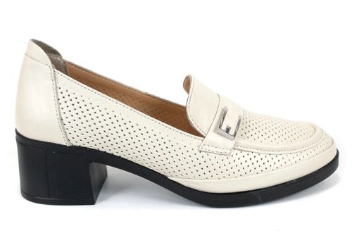 удобни дамски обувки с ток перфорирана кожа