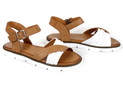 Chic Essence – дамски сандали от естествена кожа в бяло и светло кафяво с елегантен контраст