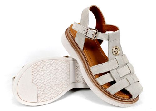 ниски сандали бежово удобни