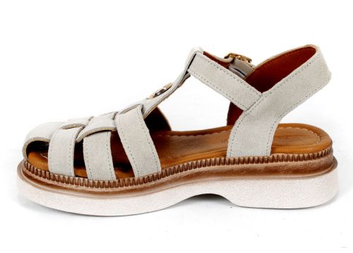 сандали естествен велур бежов цвят