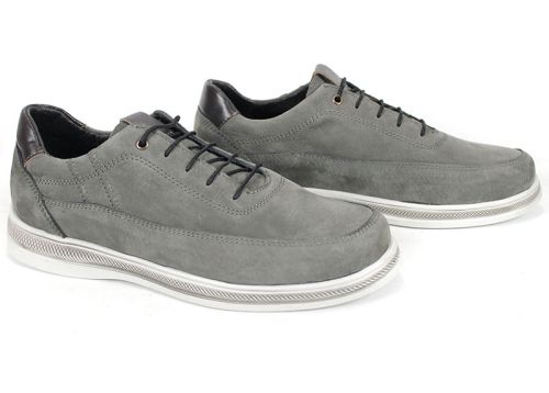 мъжки обувки от естествен набук в сиво