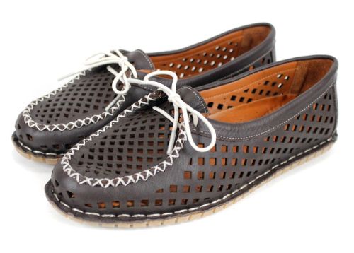 Дамски летни мокасини Brisa Fina от естествена кожа с перфорация в тъмно кафяво