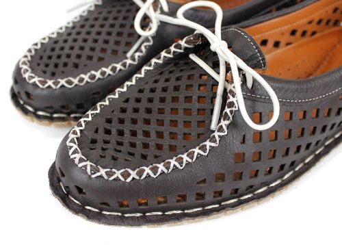 Дамски летни мокасини Brisa Fina от естествена кожа с перфорация в тъмно кафяво