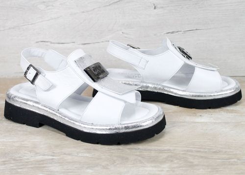 Alvera Mode – sandale damă din velur natural negru cu talpă masivă