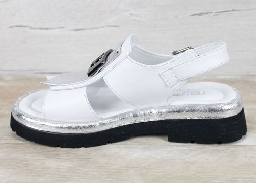 Alvera Mode – sandale damă din velur natural negru cu talpă masivă